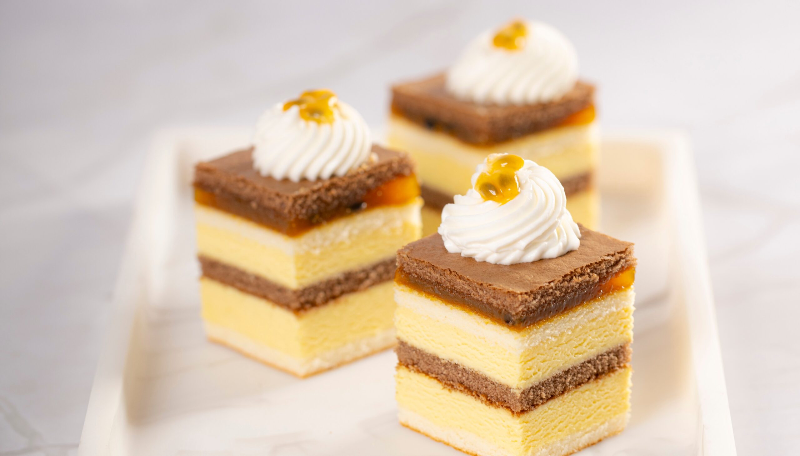 Pasticceria fredda in gelateria: idee estive con variegati e creme Montebianco